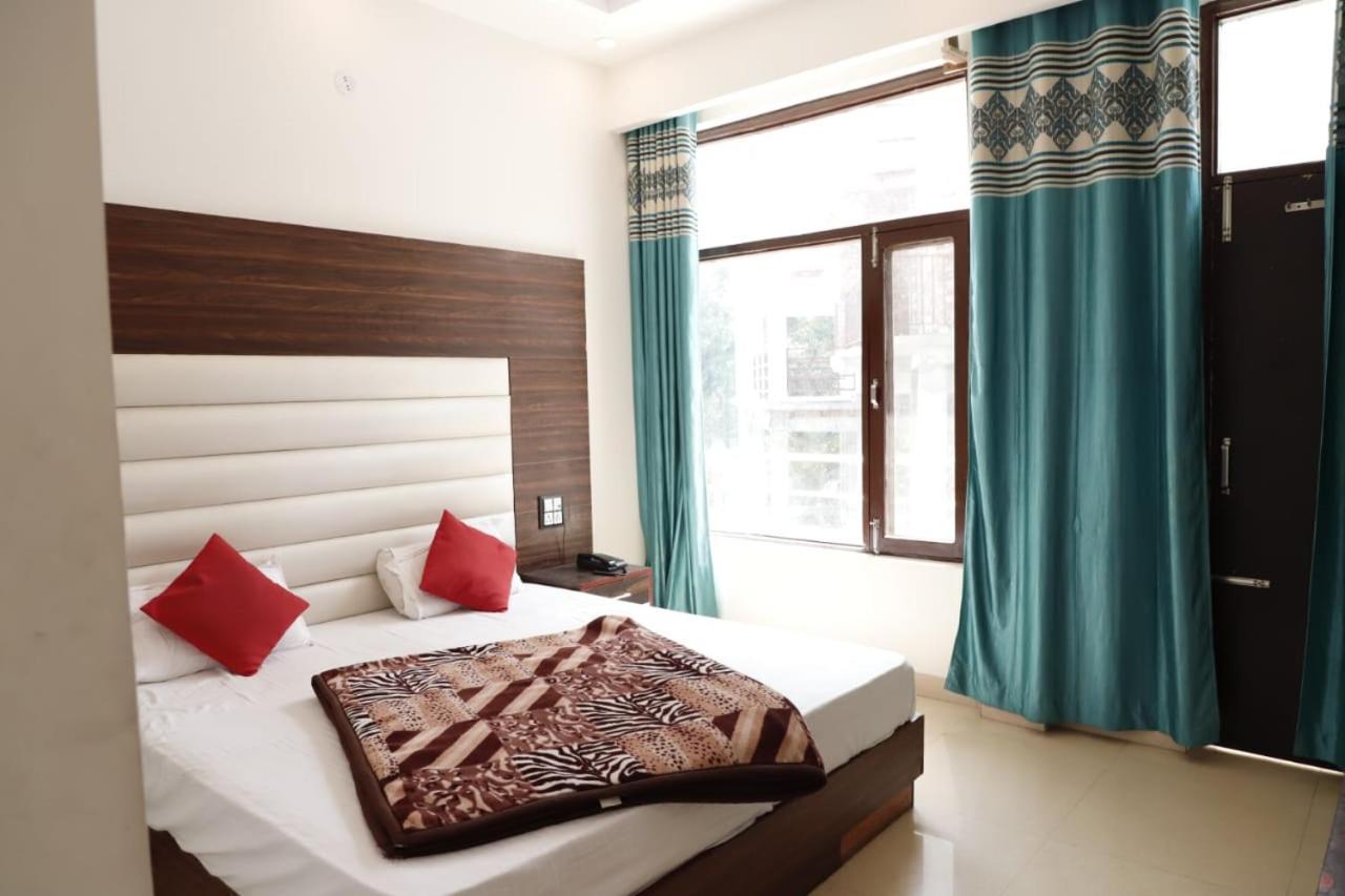 Rahul Hotel & Restaurant Mussoorie Buitenkant foto