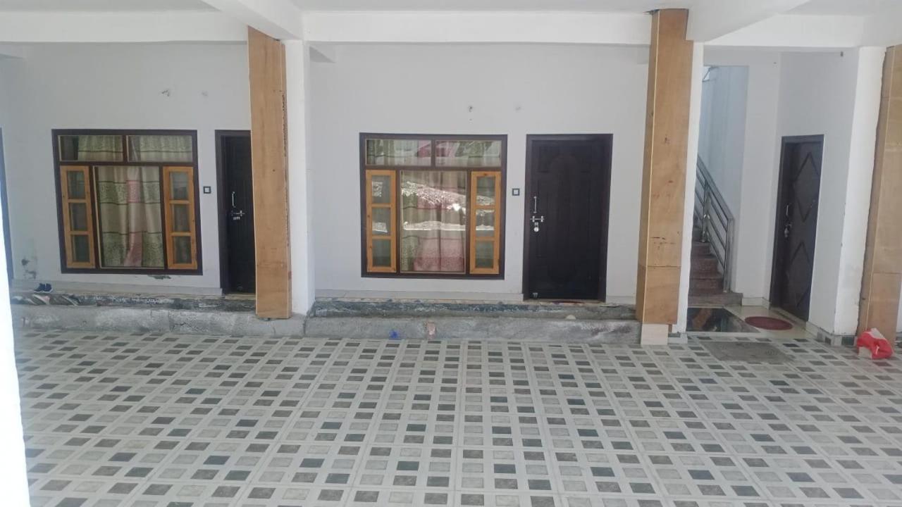 Rahul Hotel & Restaurant Mussoorie Buitenkant foto