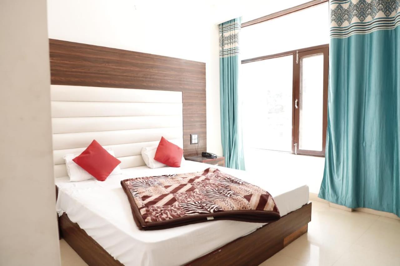 Rahul Hotel & Restaurant Mussoorie Buitenkant foto
