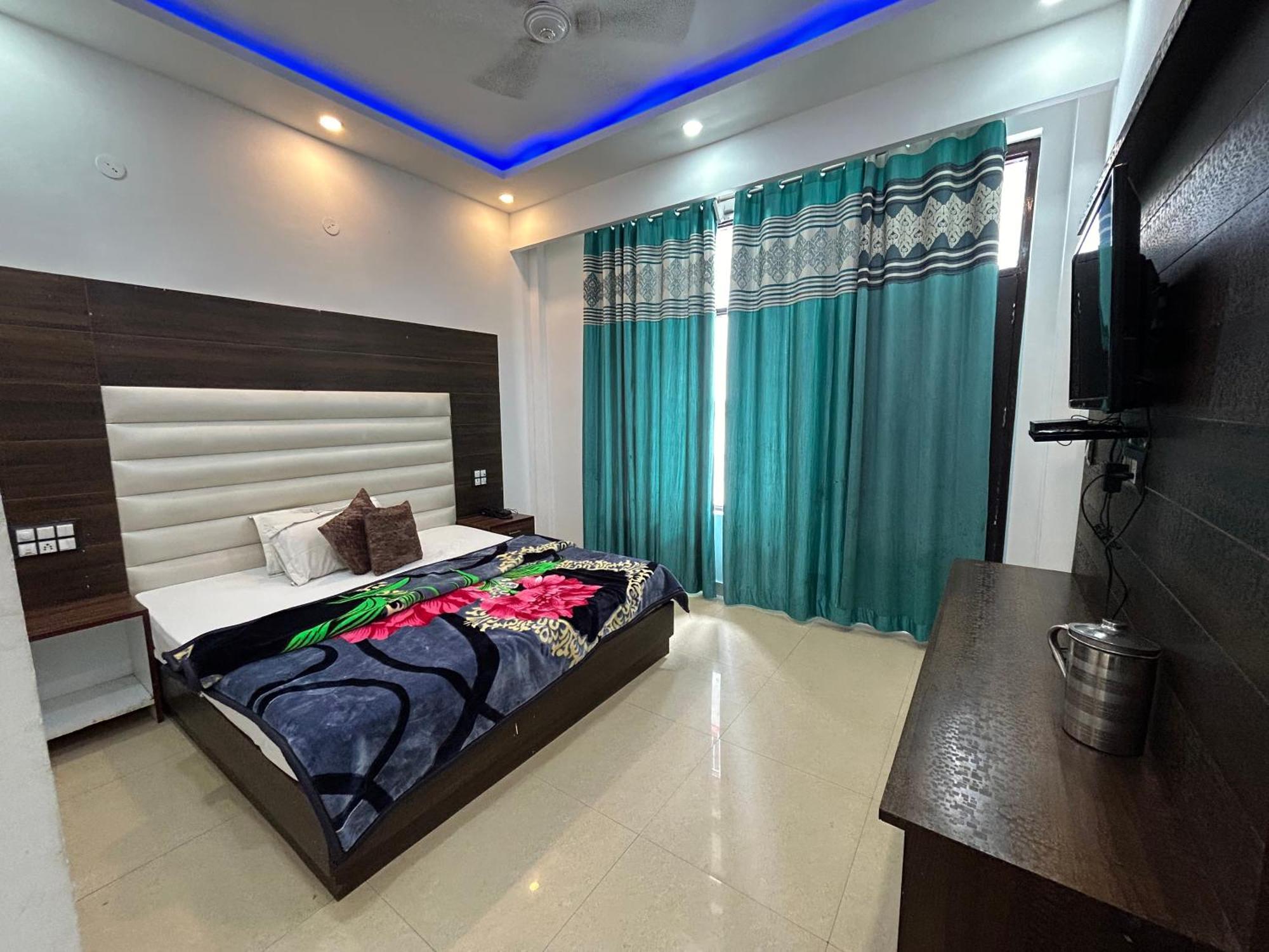 Rahul Hotel & Restaurant Mussoorie Buitenkant foto