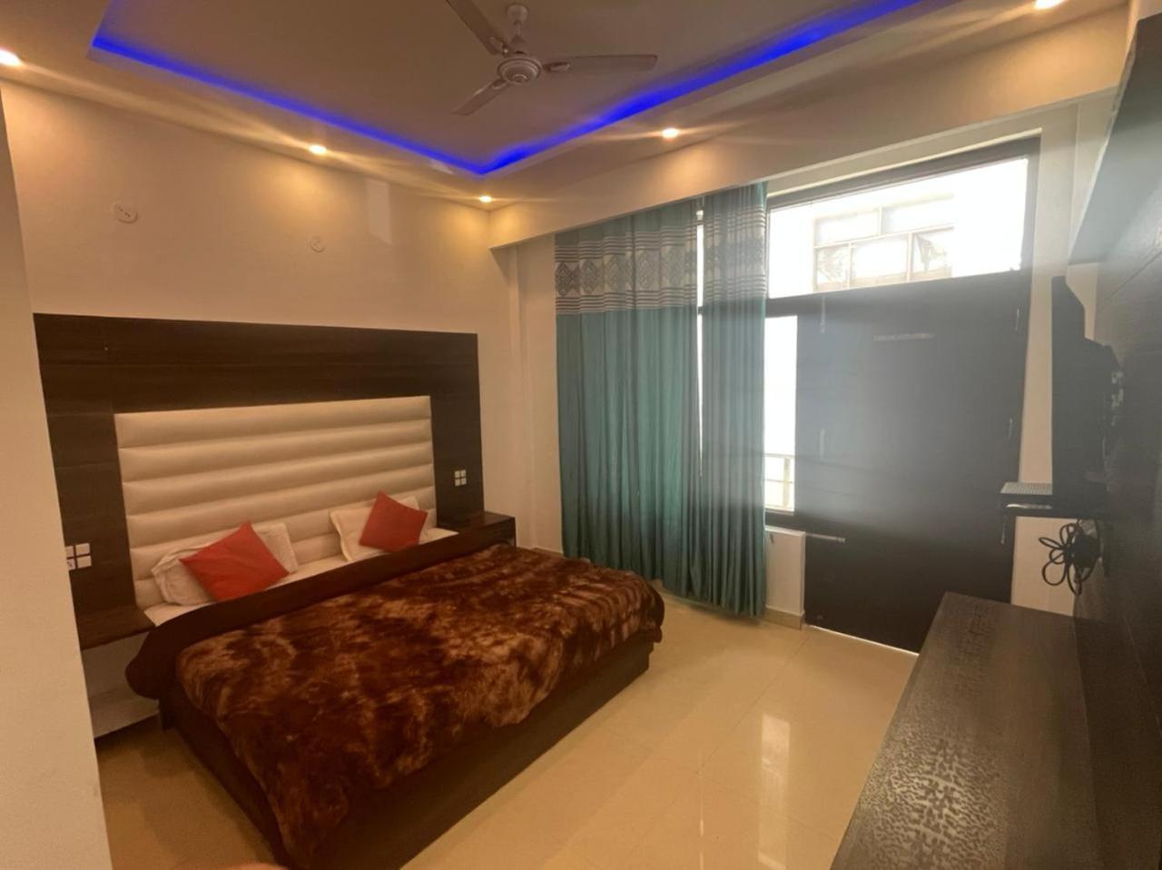 Rahul Hotel & Restaurant Mussoorie Buitenkant foto