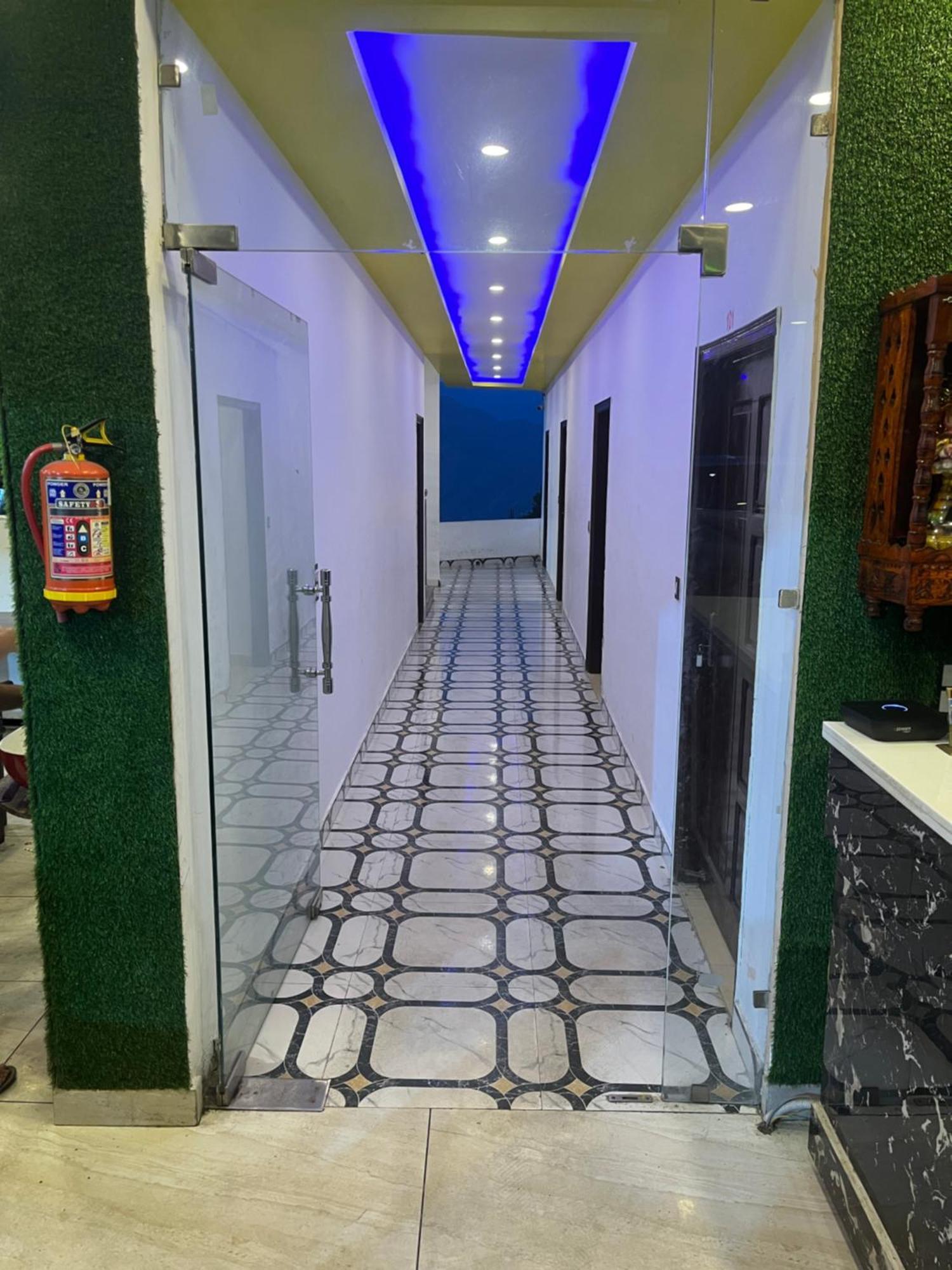 Rahul Hotel & Restaurant Mussoorie Buitenkant foto