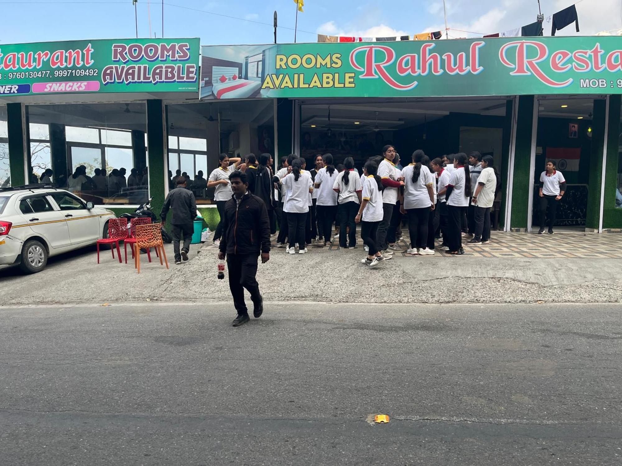 Rahul Hotel & Restaurant Mussoorie Buitenkant foto